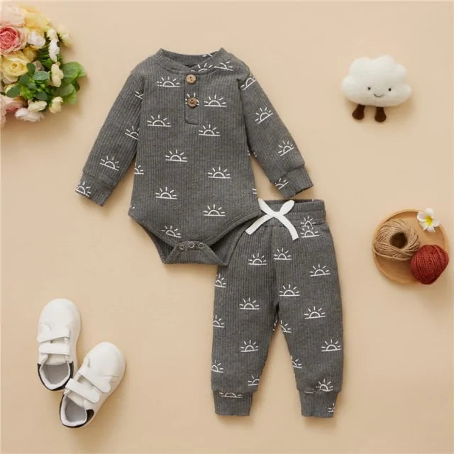 Adorable and Practical Newborn Fashion: Baby Bodysuits and Elastic Pants Set