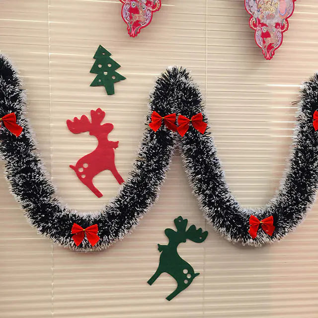 Christmas Garland for Holiday Décor | Elegant, Durable, and Festive | 2m Strip with Bowknot & Ball Design Options