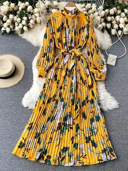 Retro Print Pleated Maxi Dress