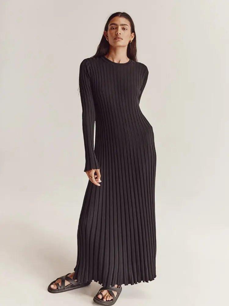 Ribbed Knit Maxi Dress: Elegant Autumn Style