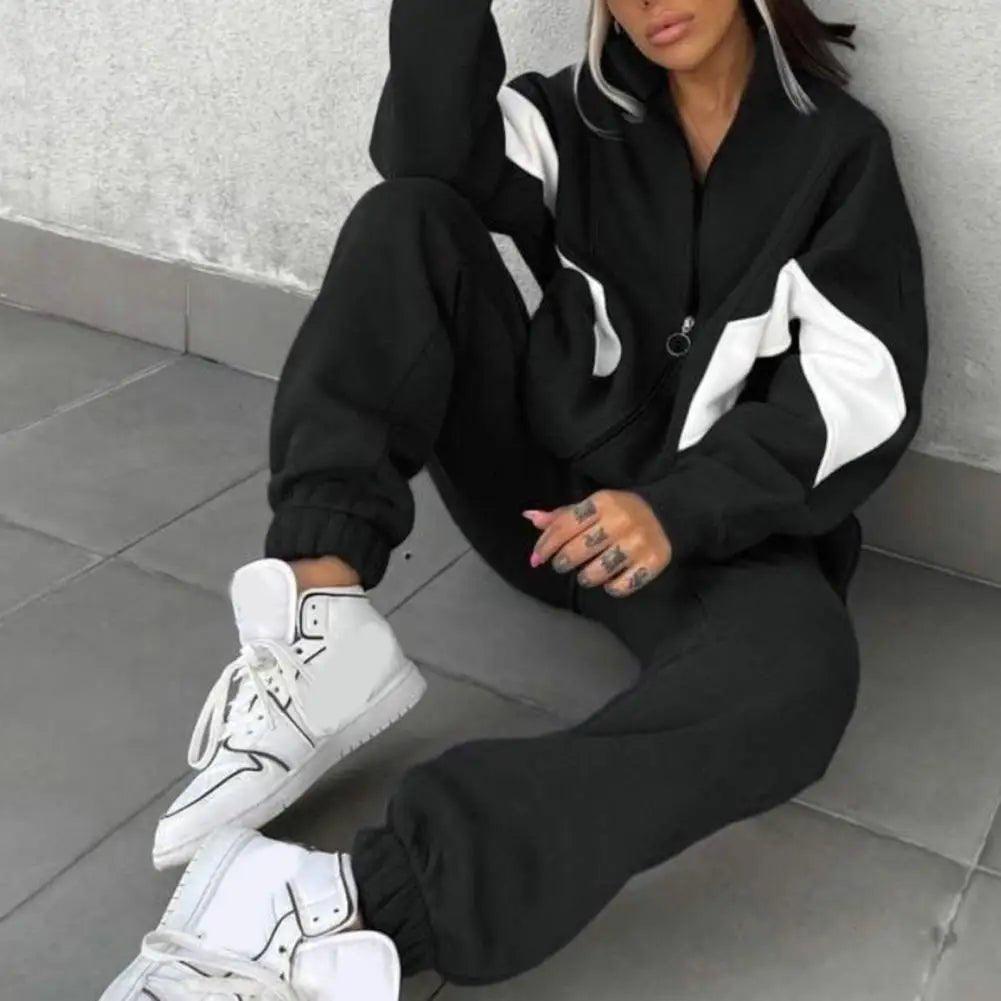 Sweatshirt and Sweatpants Tracksuit