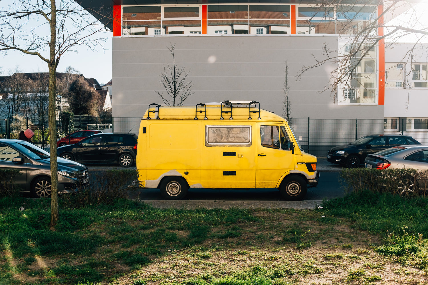 yellow-van-brightening-nearby-parking-spots - Home Kartz